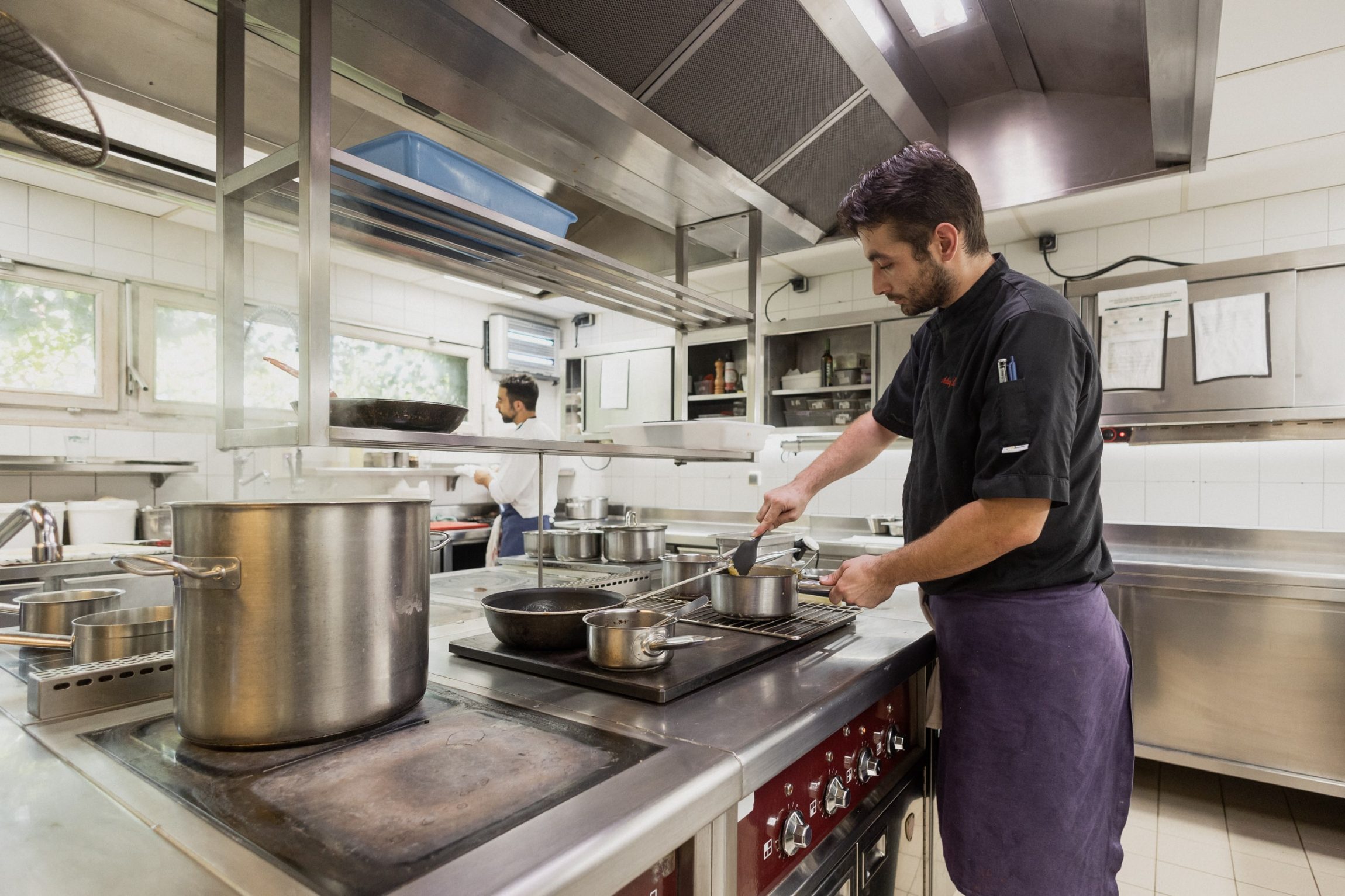 Équipe en cuisine aux Jardins Sauvages à La Gacilly